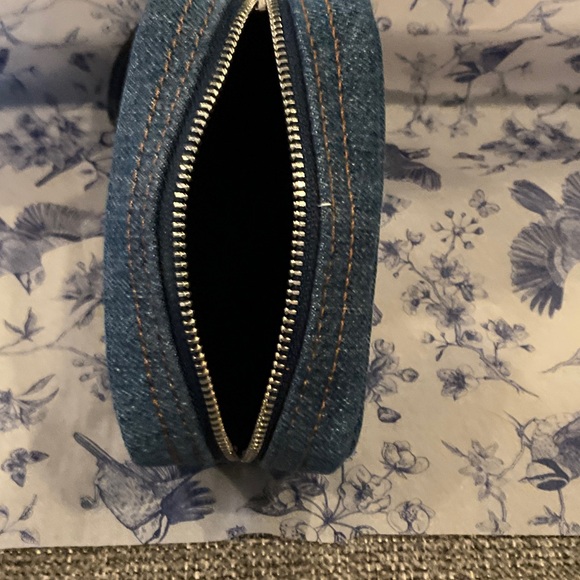 Adorable Coach Denim Blue Wristlet NWT - Picture 4 of 5